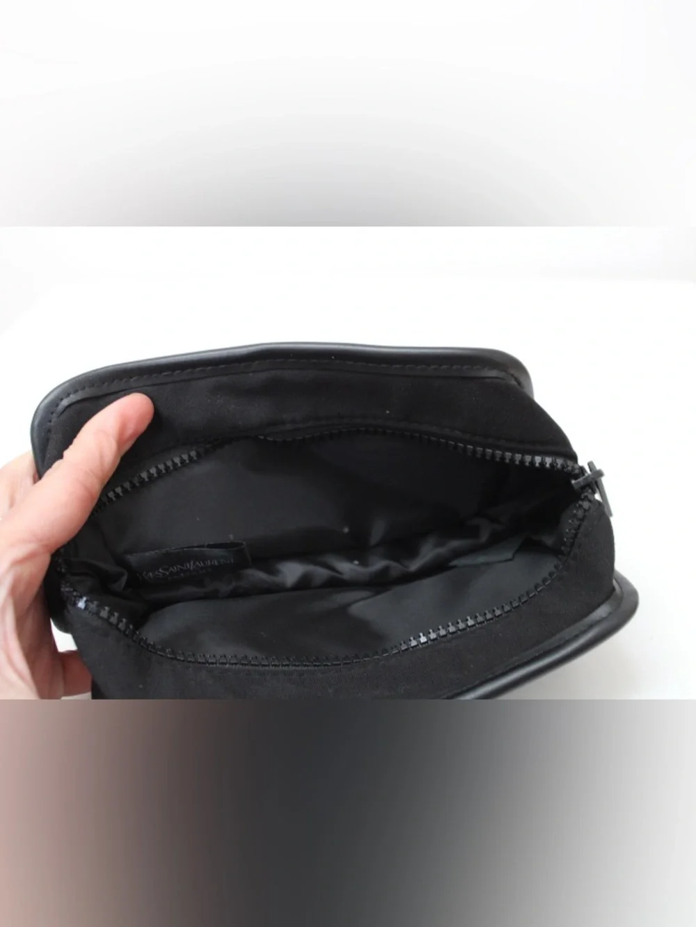 Yves Saint Laurent parfums Make Up Bag